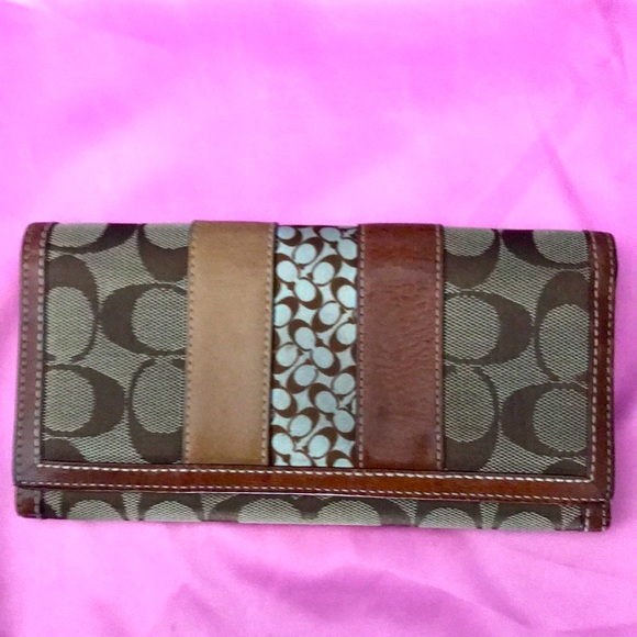 Coach signature multicolored leather/c-canvas clutch purse. Used,good condition! - Picture 1 of 10